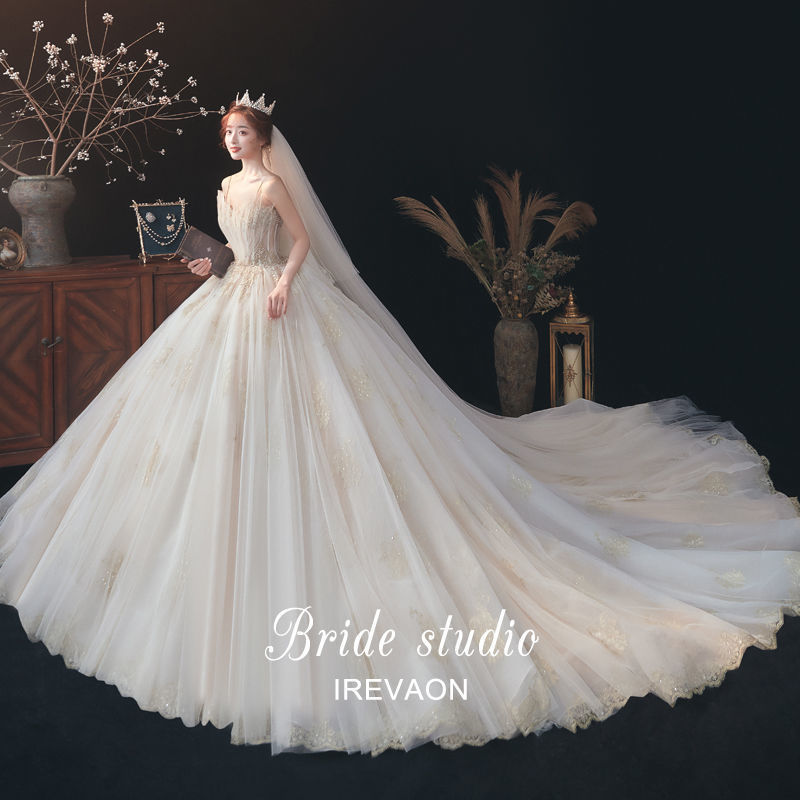 Vestido de novia estilo francés con corte de concha, nuevo modelo 2026, elegante estilo bosque para socialité, novia súper mágica, vestido de ensueño sin tirantes con cola para salir. image 8