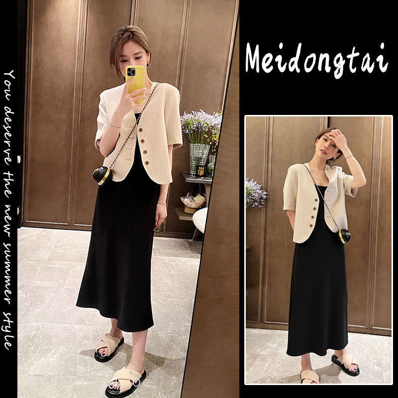 Temperament Royal Sister Fan Wear Dress Women's Spring and Summer New Striped Suit Short Jacket Wear Black Skirt [Single Piece]]