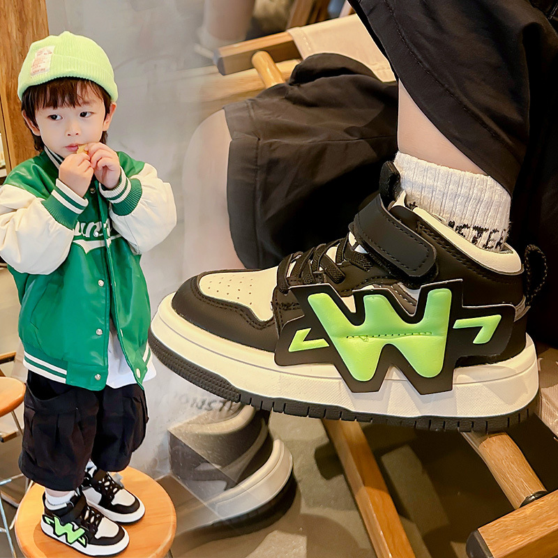 Sports Shoes 2023 Winter New Boys' Big Children's Basketball Girls' Plush Board Shoes, Trendy_voghion.com