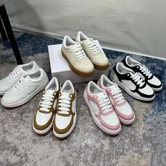 ALO ホワイトシューズ スポーツシューズ クラシック 白黒 ランニングシューズ 厚底 ヒールアップ 欧米 万能 ファッション カップル カジュアルシューズ