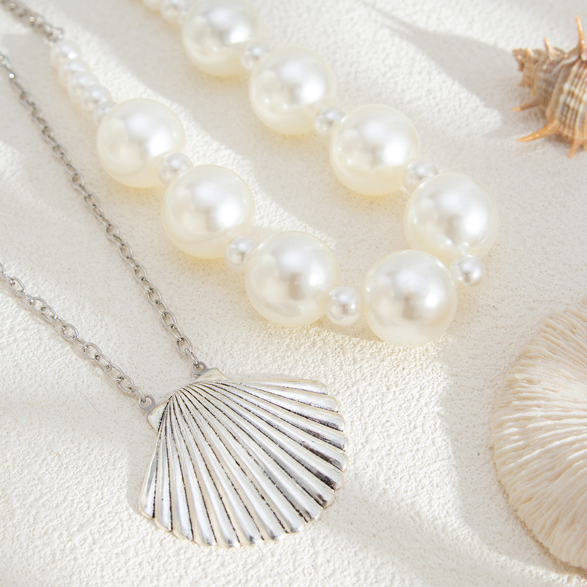 Elegante Vacaciones Cascarón Perla De Imitación Aleación Hierro Cadena Con Cuentas Collares Con Cuentas Venta Al Por Mayor display picture 10