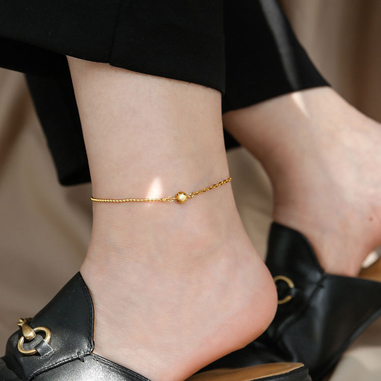 Moda nueva pequeña cadena de empalme de perlas de oro 18K oro titanio acero tobillas de diseño ligero de lujo para mujeres no se desvanecen