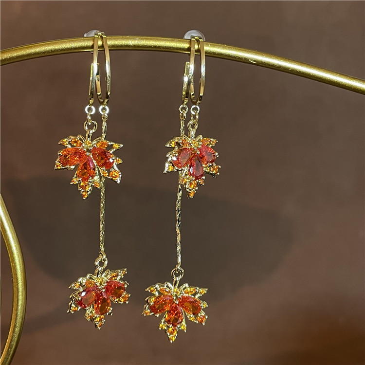 Fashion Leaf Copper Inlay Zircon Earrings 1 Piece