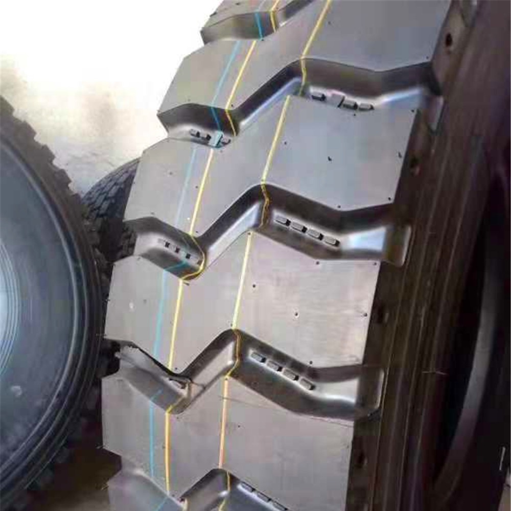 轮胎现货供应矿山专用卡车1200R20 子午线钢丝轮胎