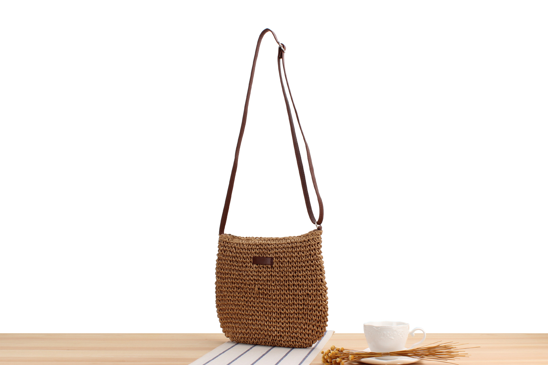 Women's Small Spring&summer Straw Solid Color Vacation Square Zipper Straw Bag display picture 6
