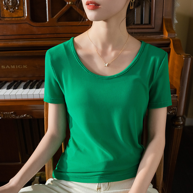 Camiseta de manga corta de seda helada para mujer, nuevo estilo de verano 2025, ropa de mujer, cuello redondo grande, camiseta elástica de malla, top refrescante que estiliza la cintura