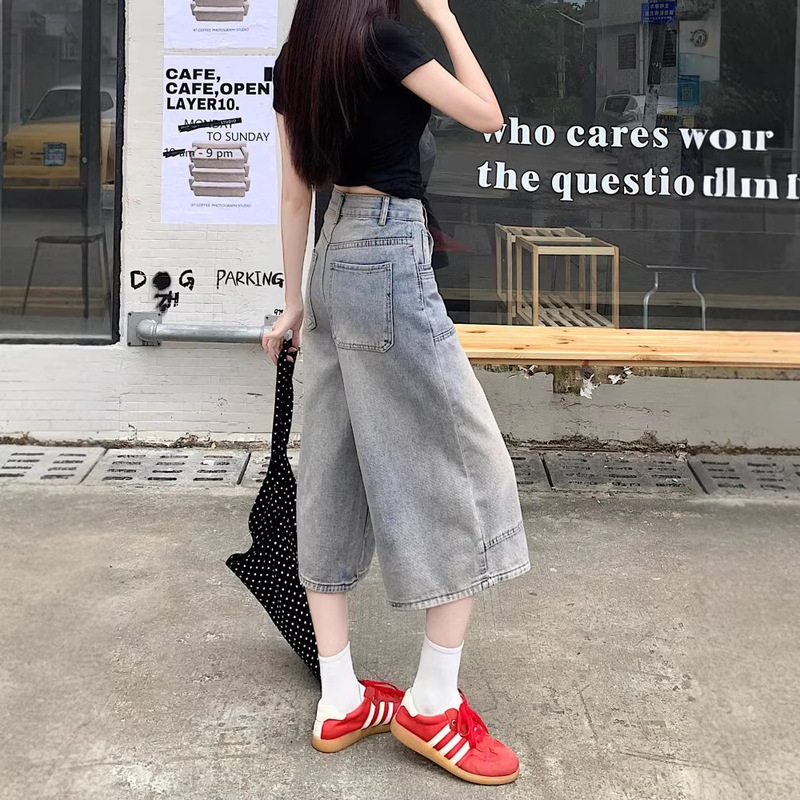 Plus-Size American Retro Denim Capri Pants for Women, Spring Season, Petite High-Waisted Mid-Length Straight Loose Wide-Leg Shorts Plus-Size American Retro Denim Capri Pants for Women, Spring Season, Petite High-Waisted Mid-Length Straight Loose Wide-Leg Shorts