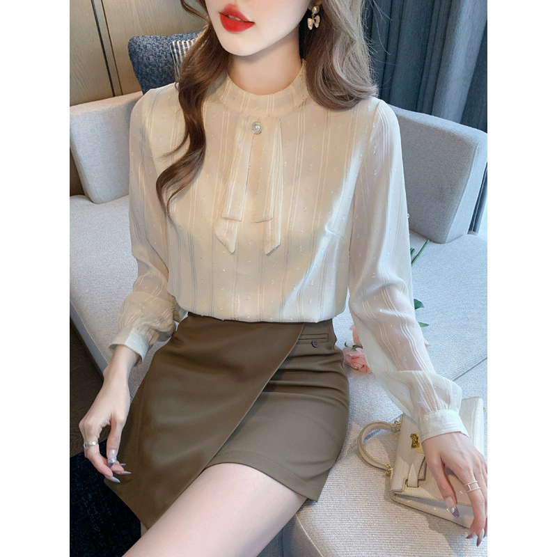 Женская шифоновая рубашка в стиле «легкий зрелый возраст», весна 2025, новый стиль, с кружевной внутренней отделкой, стройнящая и в западном стиле.
