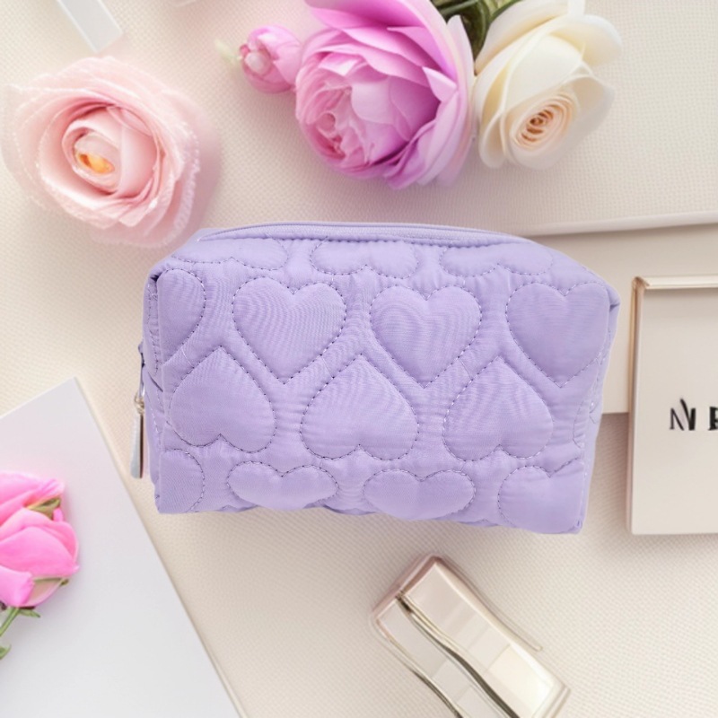 跨境新款立体爱心绗缝化妆包甜美便携美妆包日常出行护肤品收纳袋