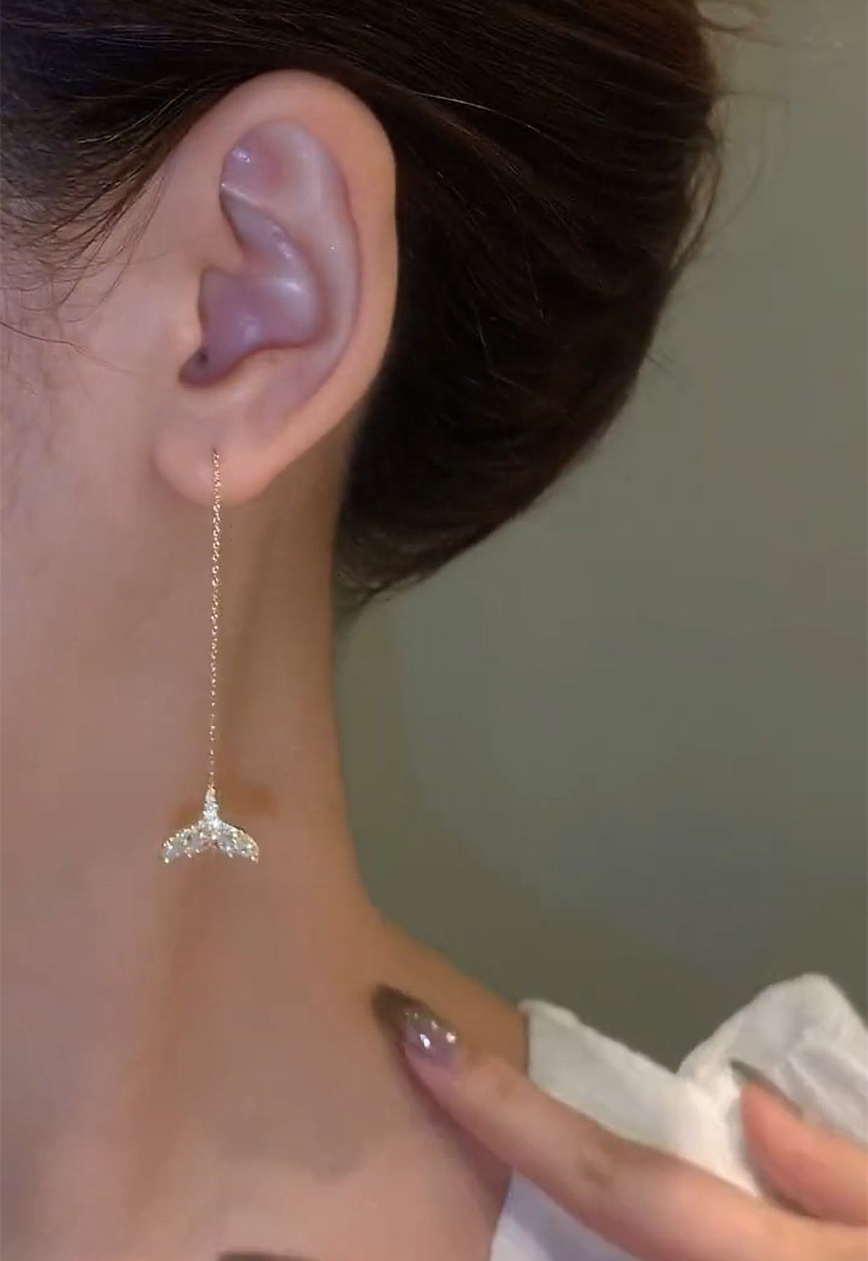 Fashion Simple Style Geometric Fish Tail Copper Plating Inlay Zircon Earrings