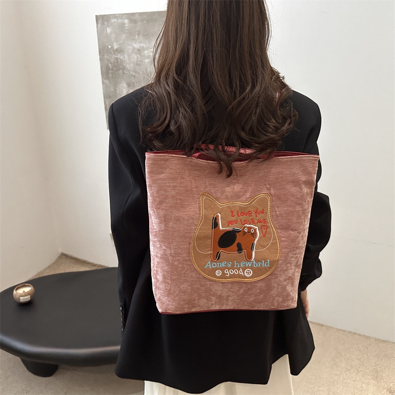 Bagos de gran capacidad para chicas encantadoras otoño / invierno 2024 nuevo estilo retro bolso de hombro de moda alta sensación bolso de brazo