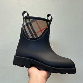 B家2025秋季复古切尔西靴粗跟拼接百搭水靴子女圆头短靴雨靴