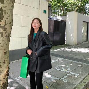 ��ɫ�Ӻ�Ƥ�����b����Ů�ﶬ2025�¿��PUƤ�C܇��Ů���״���