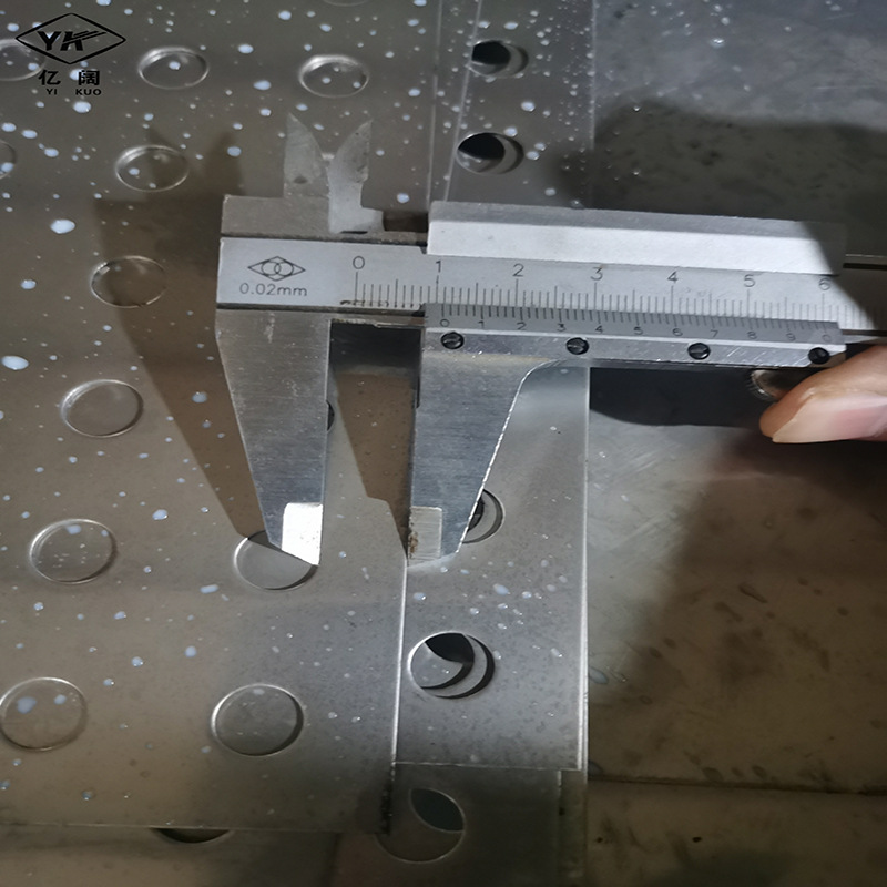 亿阔不锈钢冲孔网304圆孔冲孔网板镀锌过滤筛网