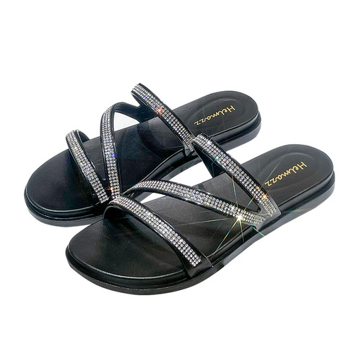 Ladies sandals for summer outdoor wear, mud-feeling slippers with flat soles, fashionable one-piece flip-flops, beach shoes and cool slippers for women, stall shoes