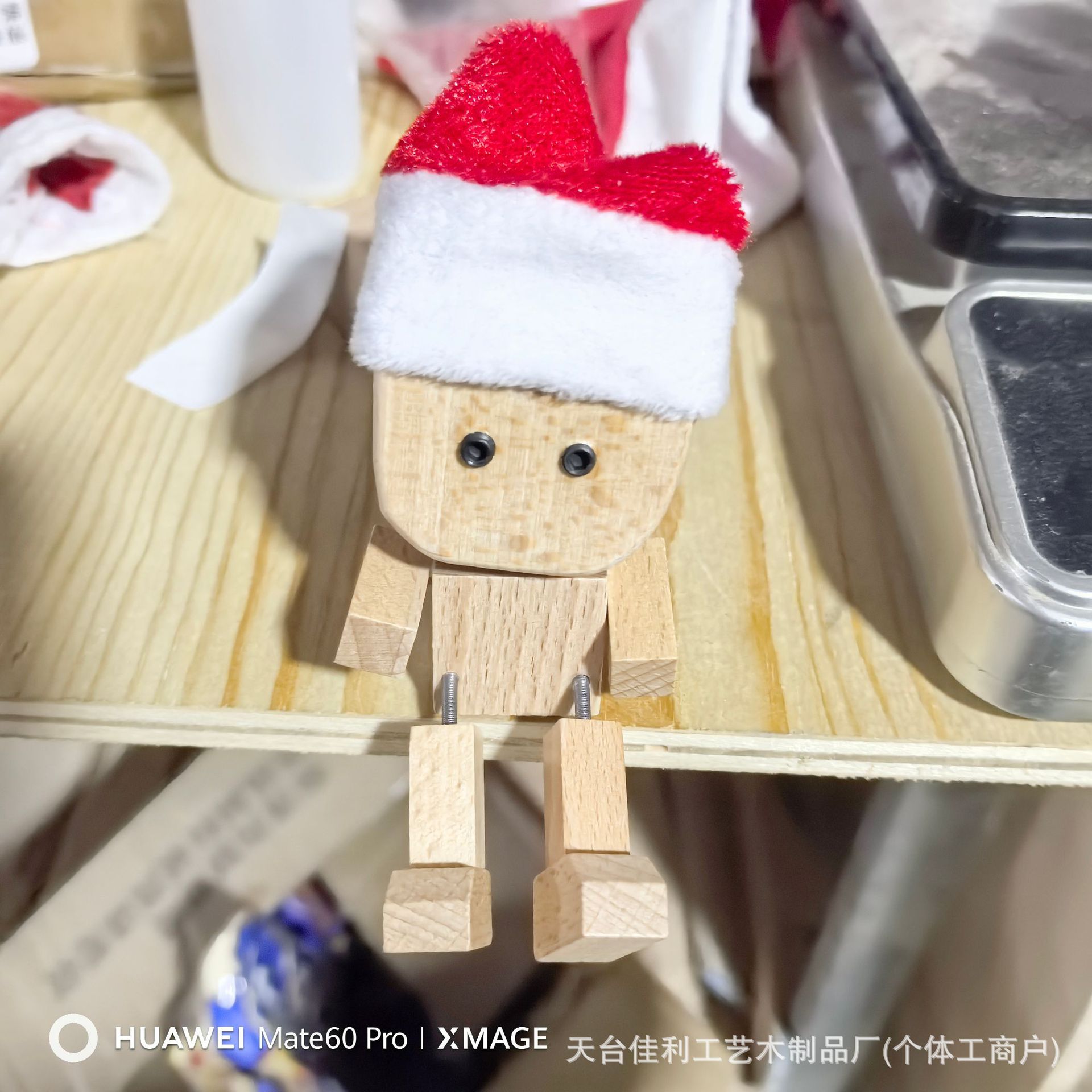 Salida de aire de coche clip de aromaterapia colgante de madera clip de perfume de nogal negro decoración de coche expansión de madera de incienso dibujos animados