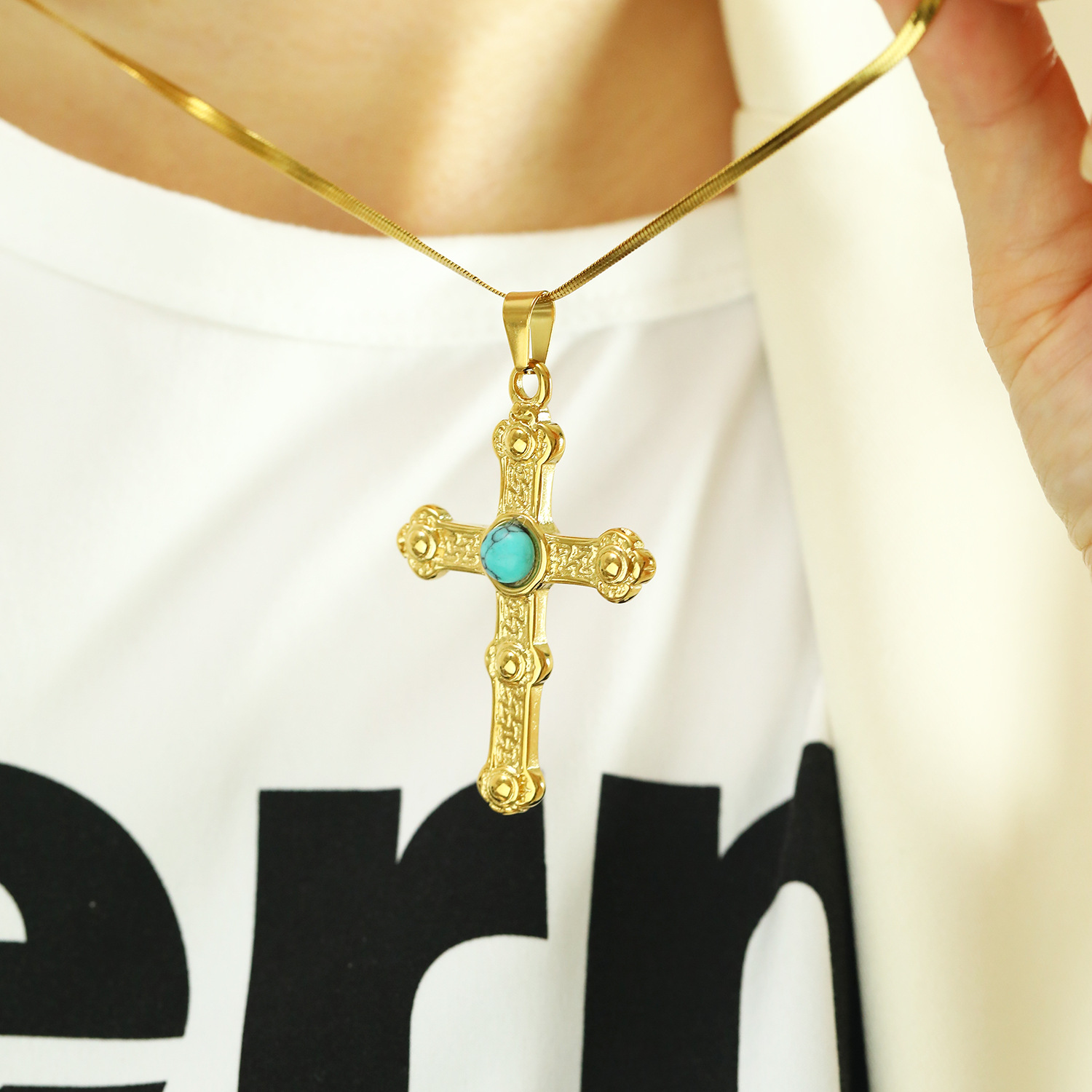 Titanium Steel Vintage Style Cross Plating Inlay Artificial Gemstones Pendant Necklace display picture 3