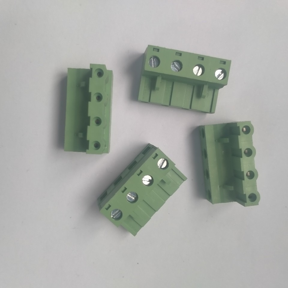 插拔式接线端子