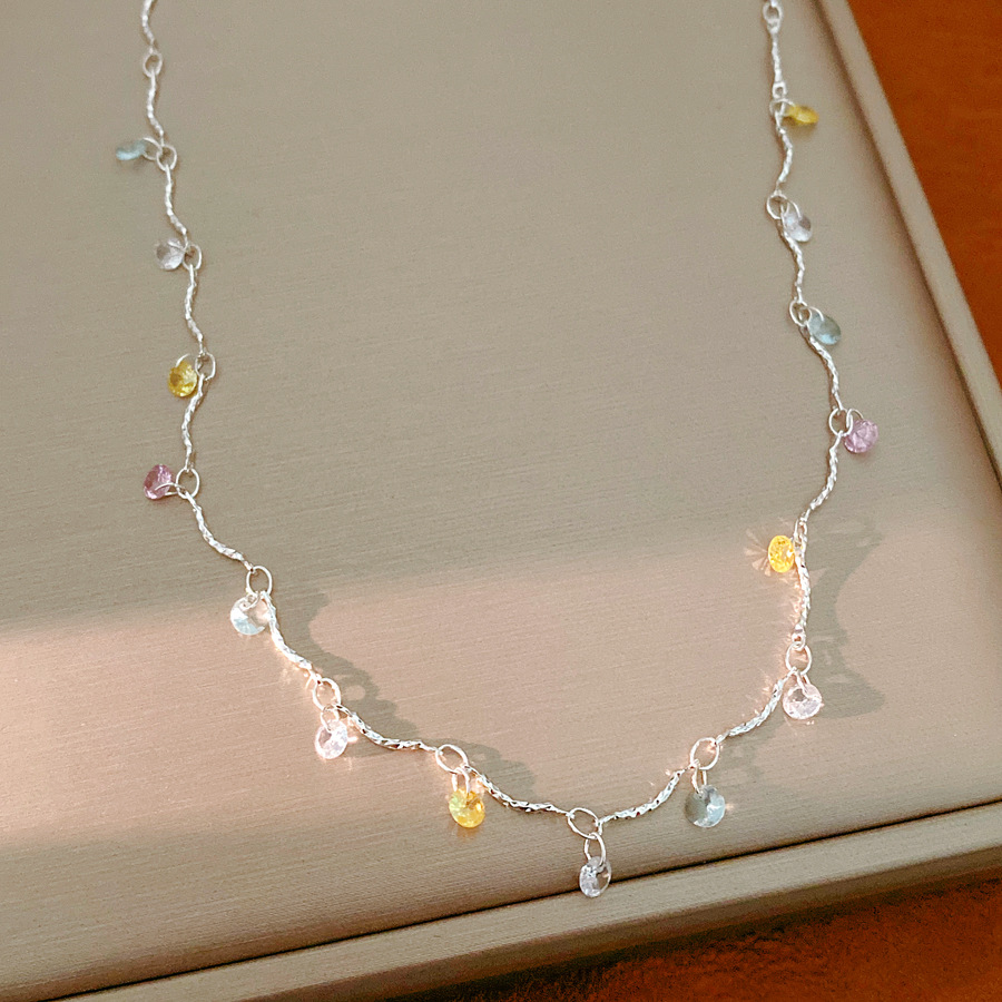 Collar de arroz redondo de zircon de color lujo ligero nicho de alta calidad cadena de clavícula temperamento simple conjunto de joyería versátil