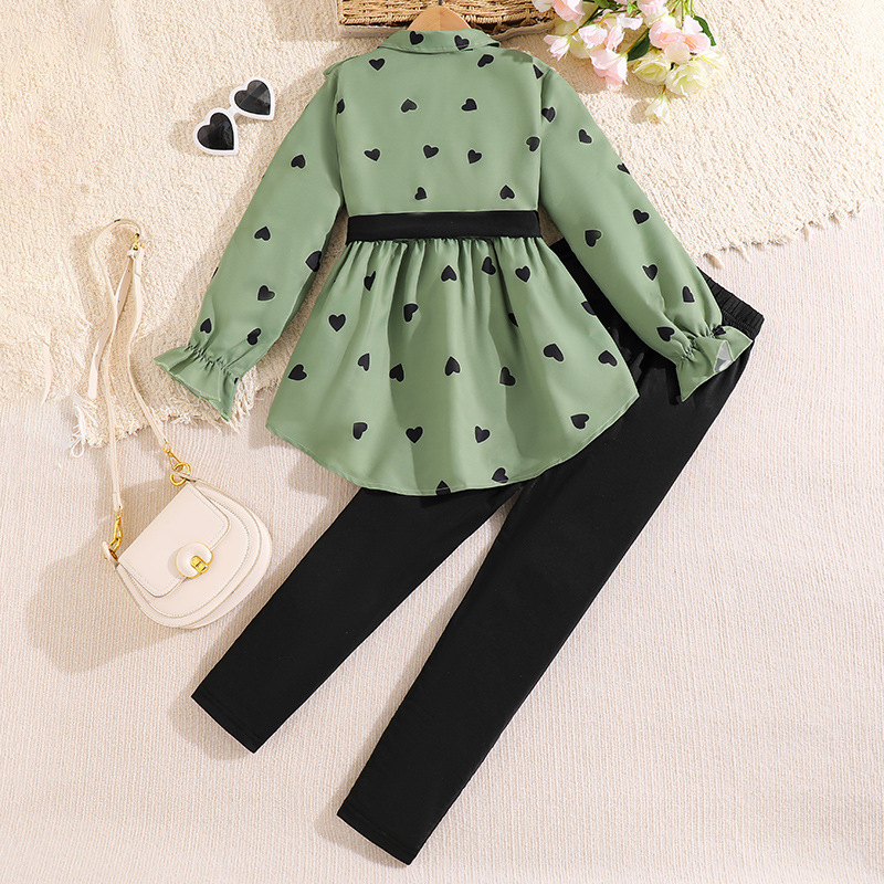 2024 Herbst neue Kollektion von Kinderbekleidung, modisches langes Hemdkleid mit Gürtel und Unterhosen-Set für Mädchen_voghion.com