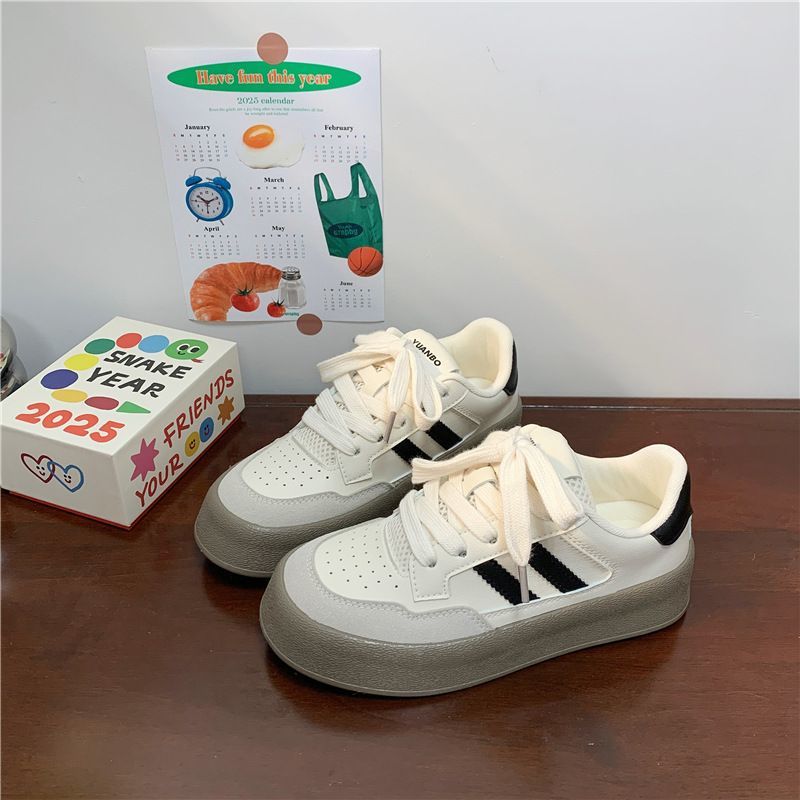 Zapatos de skate para mujeres 2025 nuevos zapatos de nicho originales, zapatos universales para estudiantes, zapatos de entrenamiento blanco pequeño, zapatos de mujer