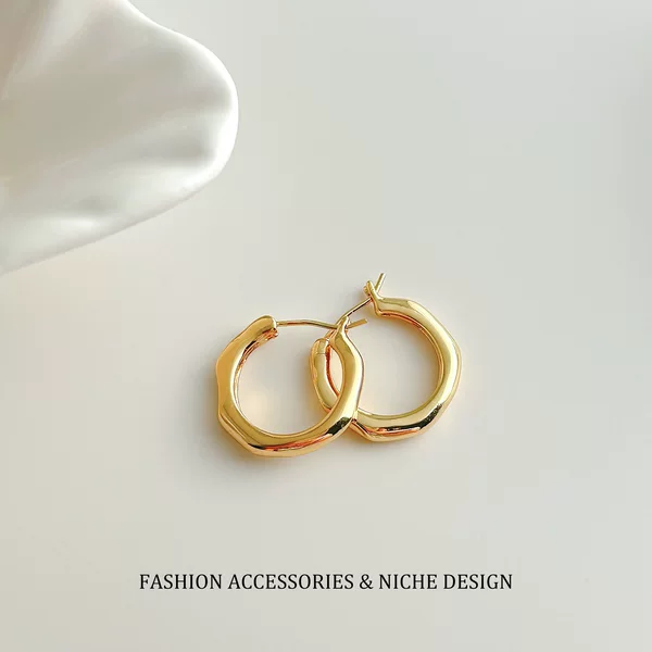 [Recommended by Ying'Er] Arsis Flowing Water Earrings, Niche French-Style Silver Plain Hoop Earrings, Stud Design Ear Accessories