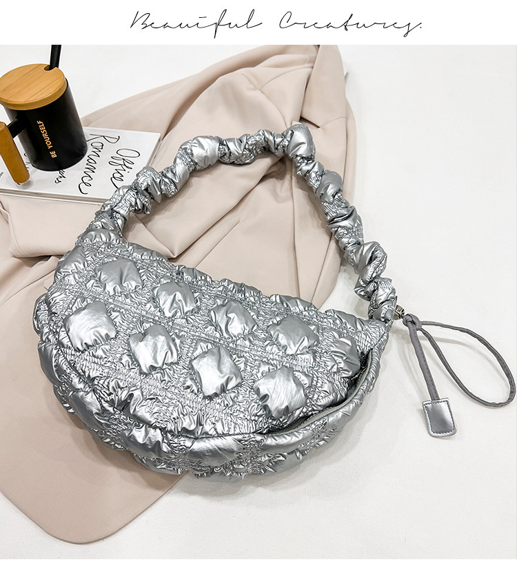 Koreanische Version der modischen Wolkentasche, plissierte Knödeltasche, vielseitige Umhängetasche mit einer Schulter für Damen (mit Staubbeutel im Lieferumfang enthalten)_voghion.com