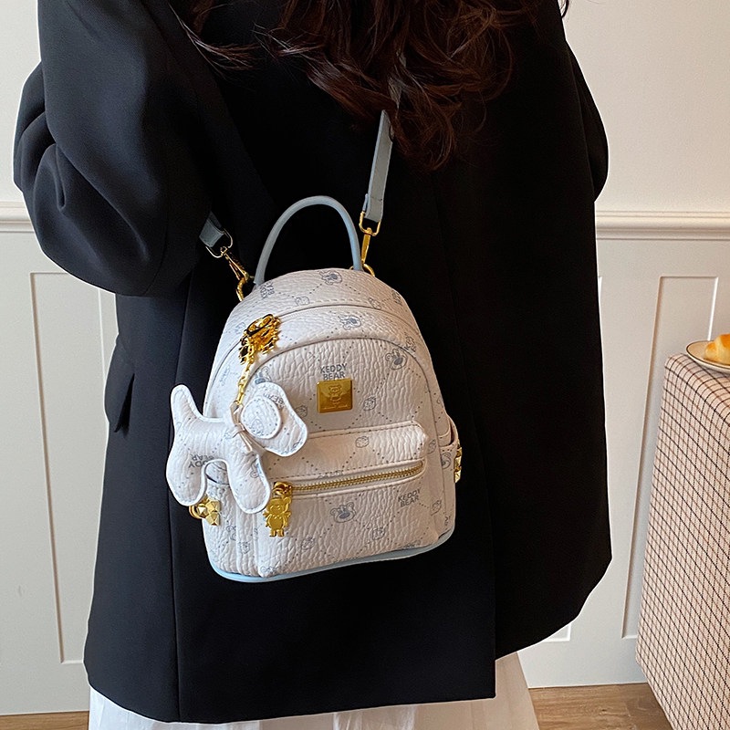 Mochila de moda de mujer verano 2026 popular nicho de hombro único bolso de temperamento versátil nuevo bolso de viaje casual simple