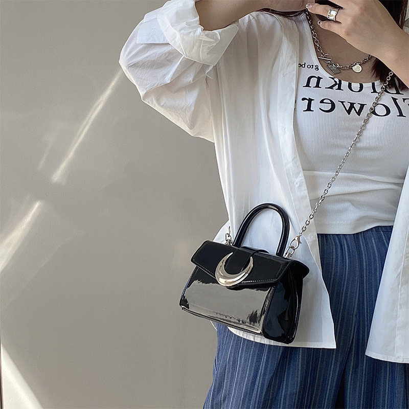Bolso de mujer transfronterizo Moon lock Pack mujer 2025 bolso de cuero pintado cuadrado plateado cadena bolso de hombro