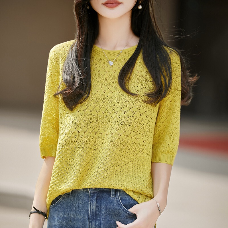 Elegant Hollow-out Ice Silk Knit Shirt for Women, Short Sleeve T-shirt, 2026 Summer Thin Slimming Breathable Top for Petite Women Elegant Hollow-out Ice Silk Knit Shirt for Women, Short Sleeve T-shirt, 2026 Summer Thin Slimming Breathable Top for Petite Women