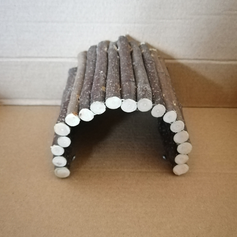 도매 및 소매도매 및 소매사과 가지 아치교는 길이 18-20cm, 폭 약 10cm입니다.소스 제조업체소스 제품