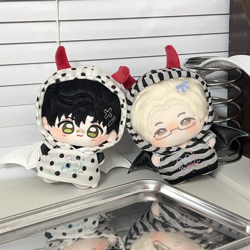In-Stock Doll Clothes 10cm Cotton Doll Devil Hooded Sweatshirt Crying Doll Clothes Kt Pendant Clothing Doll Outfit Replacement