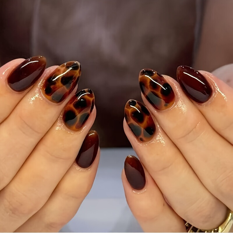 24 Cross-Border Hot-Selling Autumn and Winter Amber Gradient Fake Nails Brown Tortoiseshell Pattern Wearable Nail Art Stickers