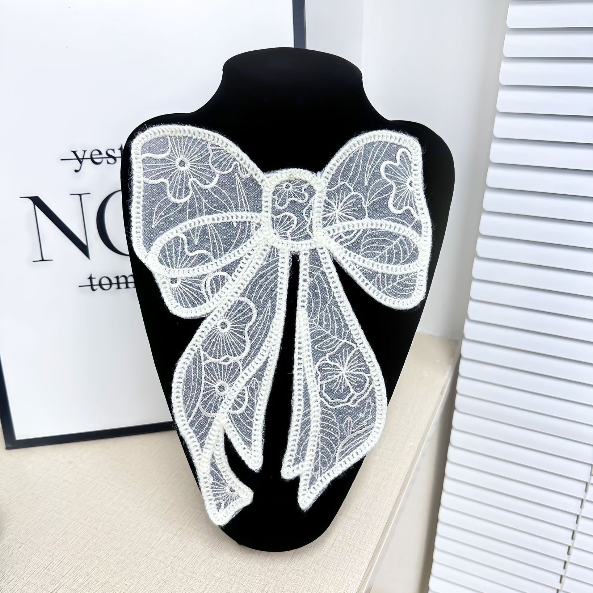 Nuevo arco grande DIY ropa de manga corta accesorios hechos a mano accesorios de collar Cardigan encaje bordado encaje
