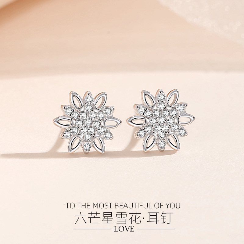 Luz de lujo estilo Stud pendientes 925 plata esterlina moda copo de nieve de alto grado Stud pendientes moda de las mujeres diamante incrustado diamante completo neto rojo mismo estilo lote