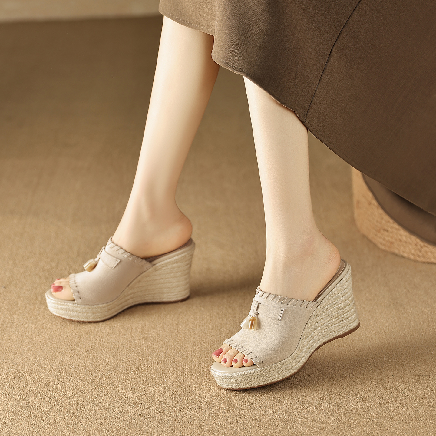 Dép cao gót nữ đế xuồng đan rơm 8 cm phong cách nghỉ dưỡng — màu hồng, màu mơ