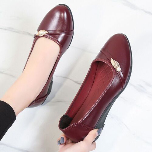 【Clearance Sale】New Summer Women's Leather Shoes Soft Leather Soft Sole Durable Breathable Waterproof Anti-Odor Home Shoes