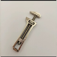 クロスボーダー起爆コンパクトティタニウムMultitool多機能刃物開瓶測定レンチ器