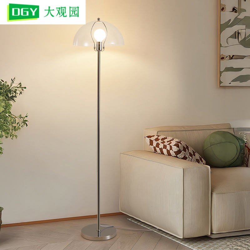 Luz de lujo nórdica sofá lámpara de piso dormitorio luz de atmósfera francesa crema ventana lámpara cálida lámpara decorativa L138