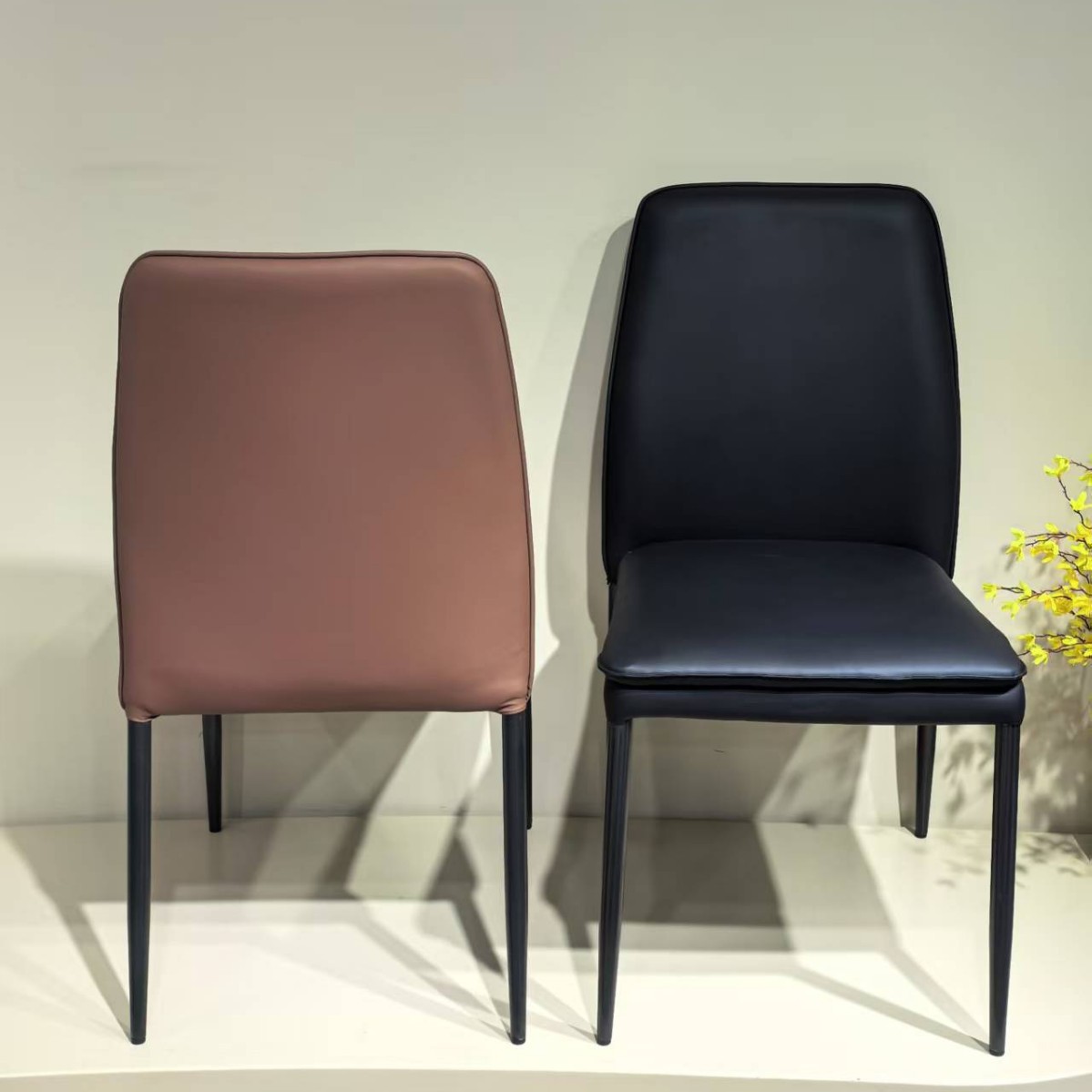 意式极简轻奢家用餐椅现代酒店餐厅皮椅网红可堆叠包布靠背凳子