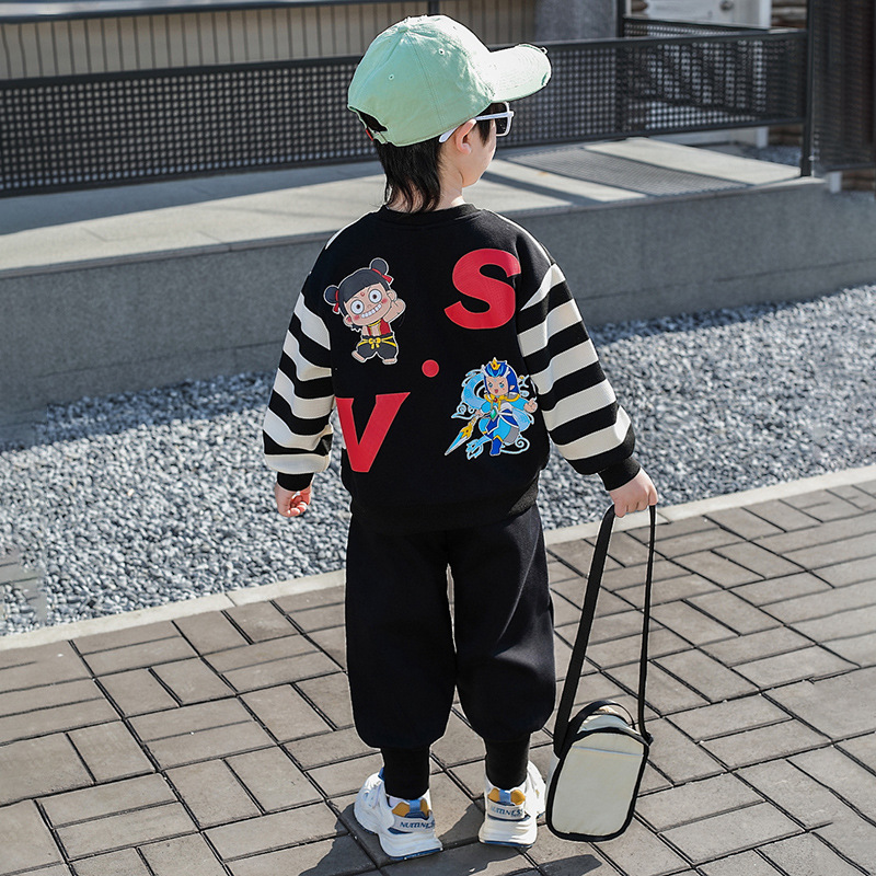 7852 traje de dos piezas para niñas traje de impresión de dibujos animados de estilo occidental de otoño para niños 2025 nuevo suéter para niños