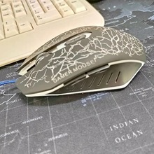 只做外贸出口6D木马人游戏发光有线鼠标 电脑周边配件批发