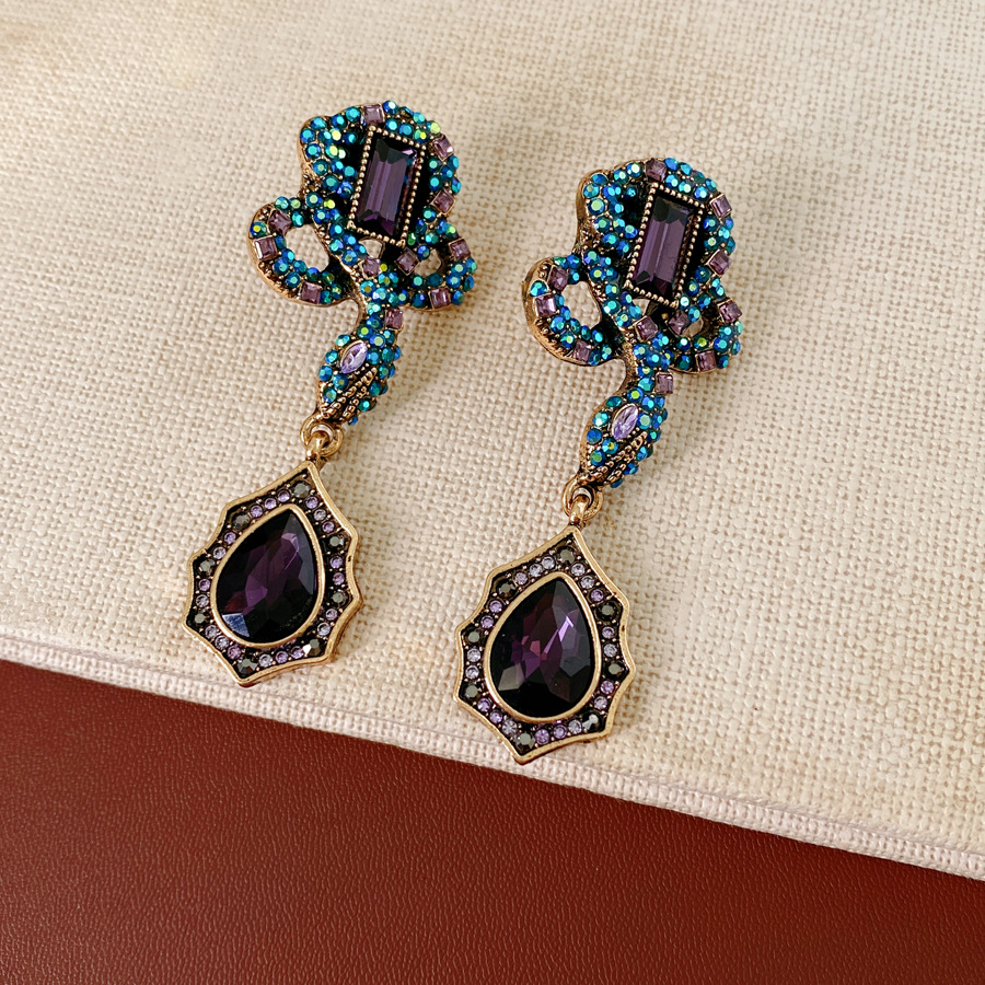 Medieval vintage con diamantes de cristal cuentas collar de serpiente cadena de suéter retro lujo ligero conjunto de joyas de alta calidad