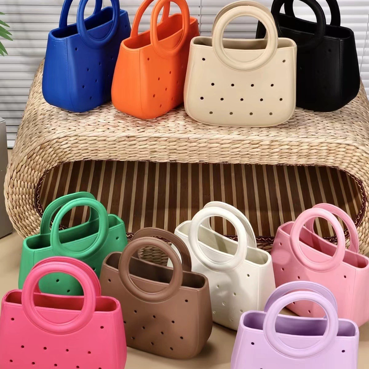 2024 Трансграничные взрывные конфеты цвета модной дыры сумка водонепроницаемая ручная пляжная сумка DIY творческая ручная сумка с желе