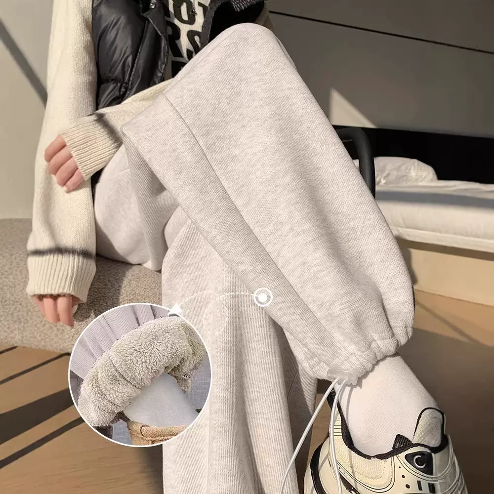 新款女宽松大码直筒加绒休闲羊羔绒2024秋冬阔腿裤白色运动裤束脚
