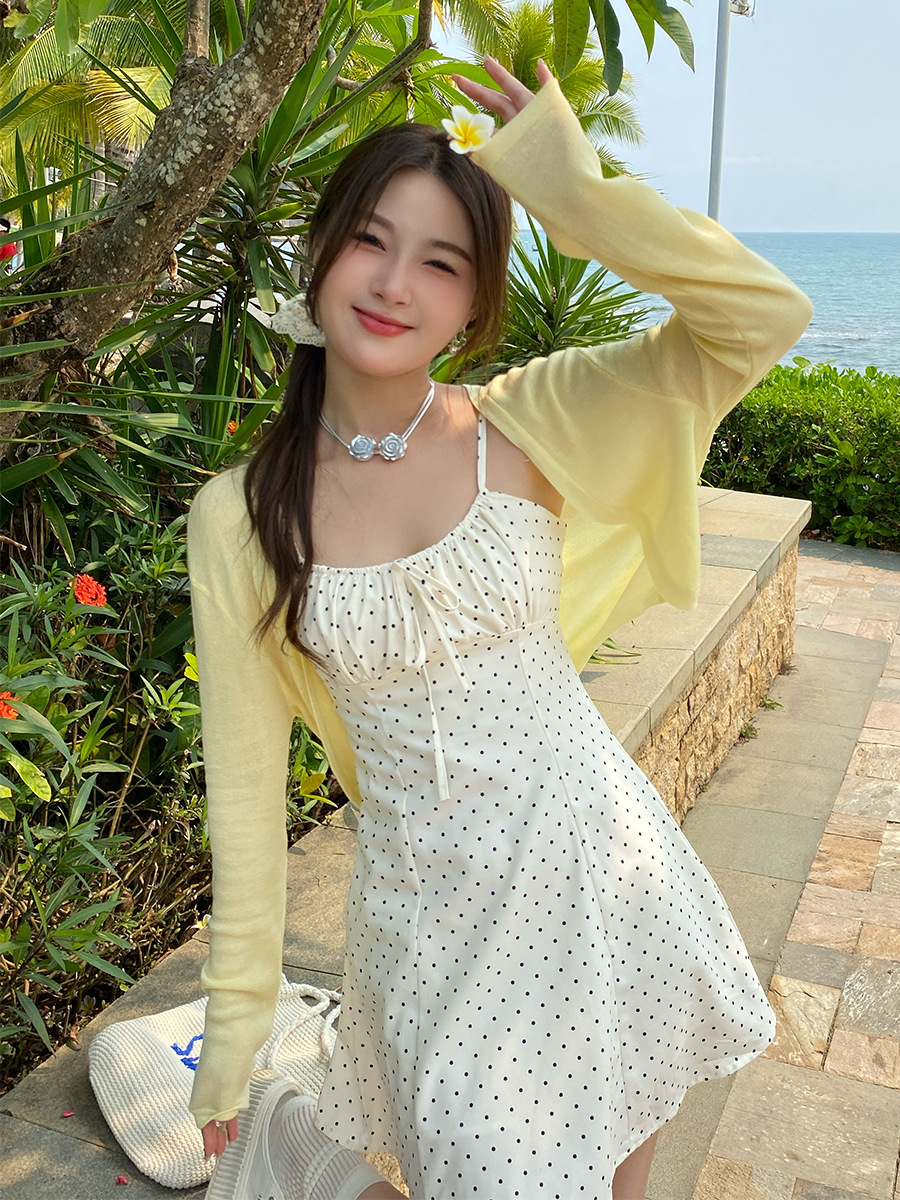 병아리 노란색