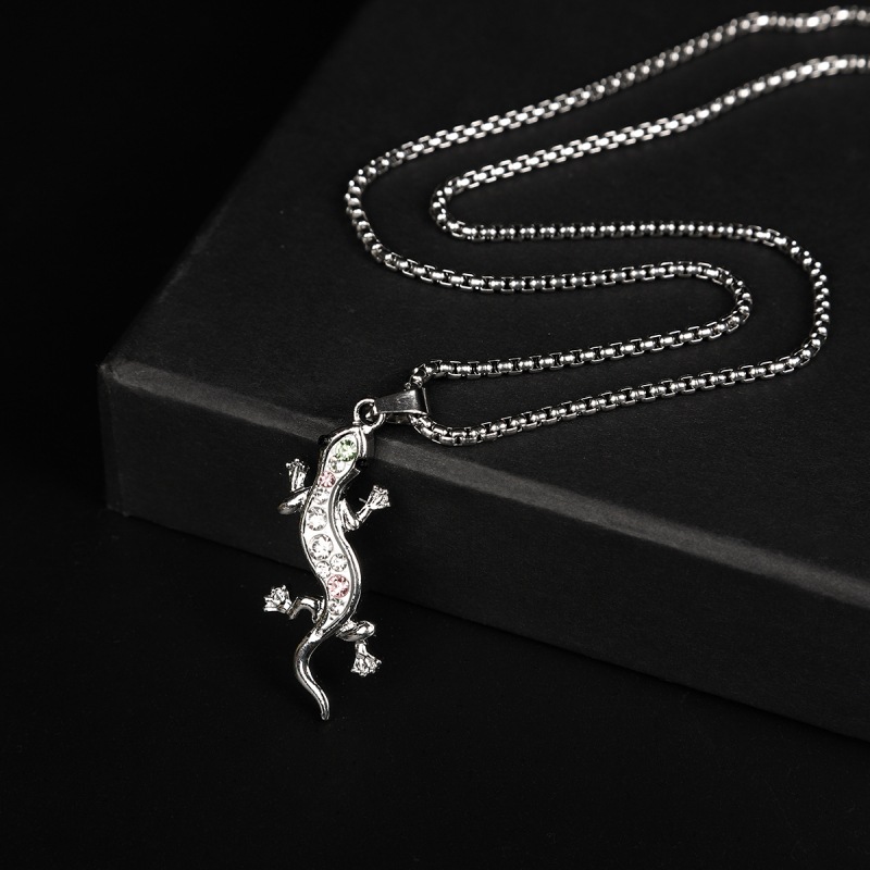 Gecko Lizard Animal Pendant Necklace For Men And Women Trendy_voghion.com