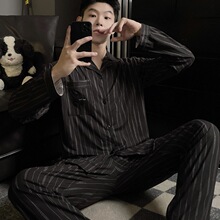 �S�ҬF؛��ϵ�̽�С��؈˯���д����L���Lѝ�߼��к�ɫ�Ҿӷ����b