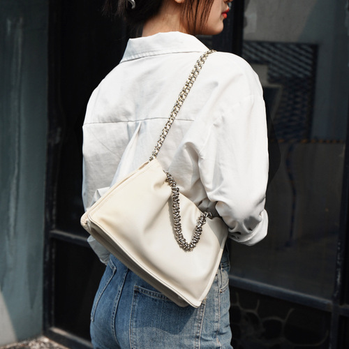 2024 New Unique Original Leather Cloud Pattern Bag for Women Genuine Leather Creased Bag with High-end Feel Shoulder Bag