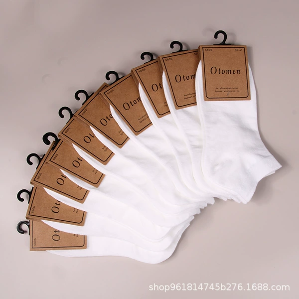 Various card labels can be customized